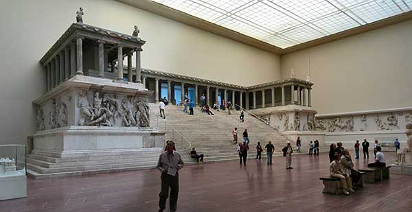 A tervezettnél tovább tarthat, akár 2025-ig is elhúzódhat a berlini Pergamon Múzeum felújítása