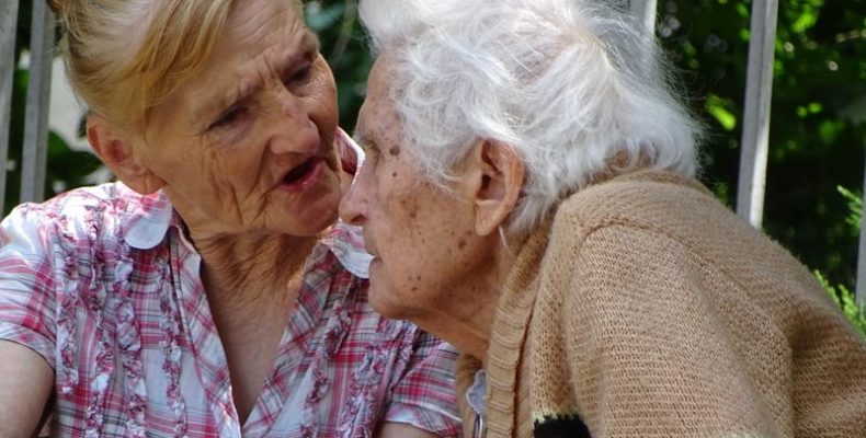 A mozgás és a jó emberi kapcsolatok segítenek az időskori egészség megőrzésében